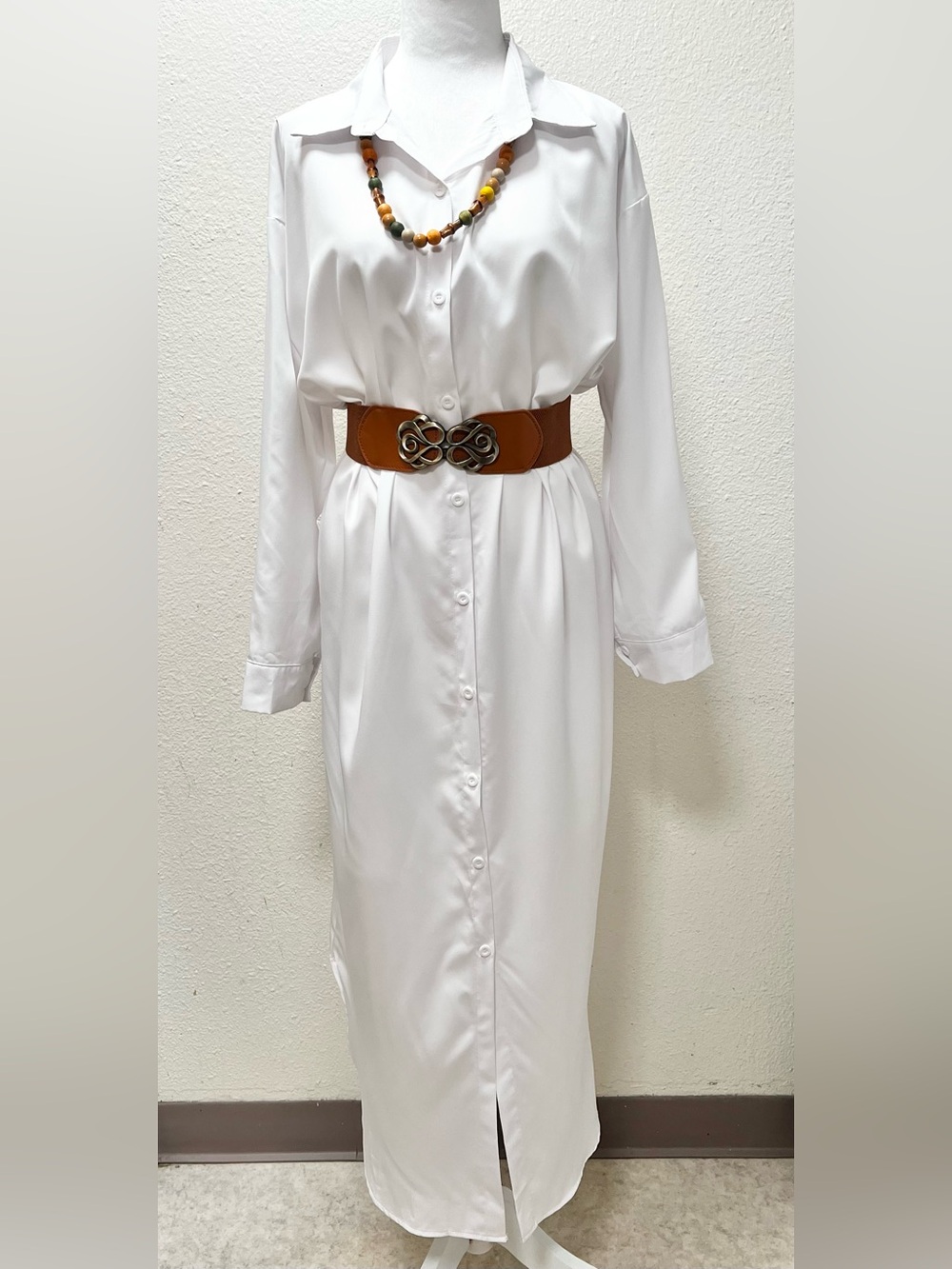 Elegant White Long-Sleeve Button-Front Shirt Dress - Picture 2 of 9